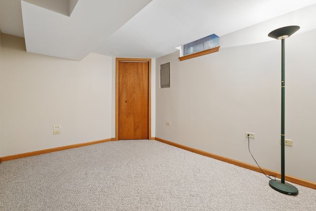 3264 Salem Court, Aurora, IL 60504
