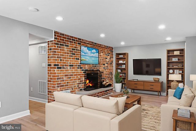 3504 FALLING GREEN RD, Olney, MD 20832