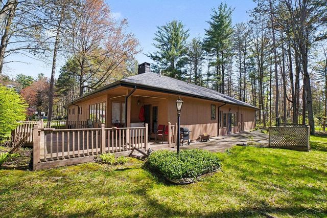547 W Peterson Drive, Sanford, MI 48657