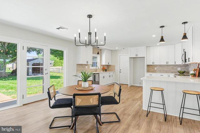 215 MILLERSVILLE RD, Lancaster, PA 17603