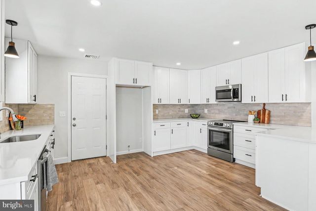 215 MILLERSVILLE RD, Lancaster, PA 17603