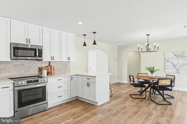 215 MILLERSVILLE RD, Lancaster, PA 17603
