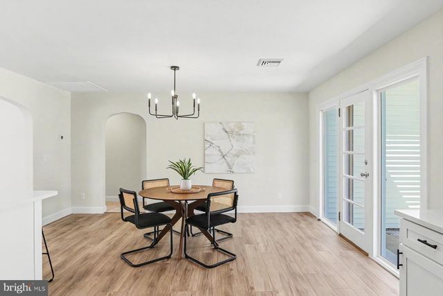 215 MILLERSVILLE RD, Lancaster, PA 17603