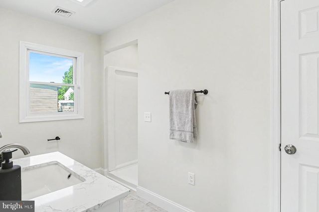 215 MILLERSVILLE RD, Lancaster, PA 17603