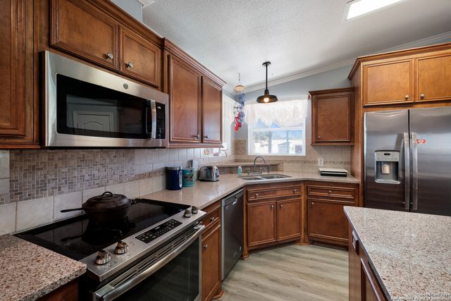 1951 Dowdy Rd, Seguin, TX 78155