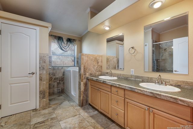 1951 Dowdy Rd, Seguin, TX 78155