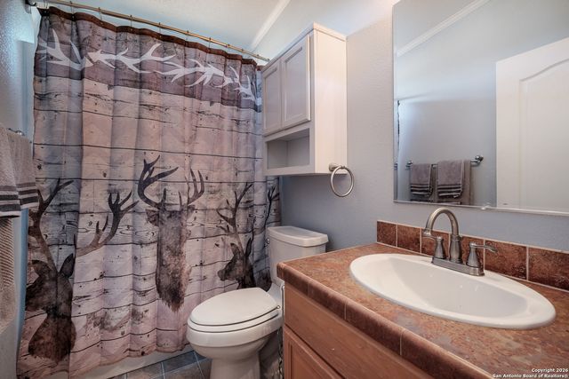 1951 Dowdy Rd, Seguin, TX 78155