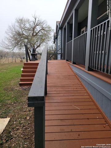 1951 Dowdy Rd, Seguin, TX 78155