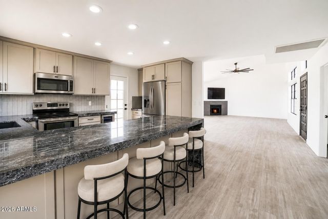 5601 E Paradise Lane, Scottsdale, AZ 85254