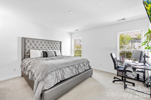 2823 Summergrove Court, Matthews, NC 28105