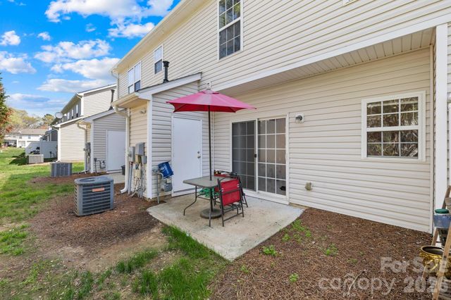 2823 Summergrove Court, Matthews, NC 28105