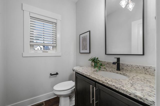 112 Lone Elk Court, Pickerington, OH 43147