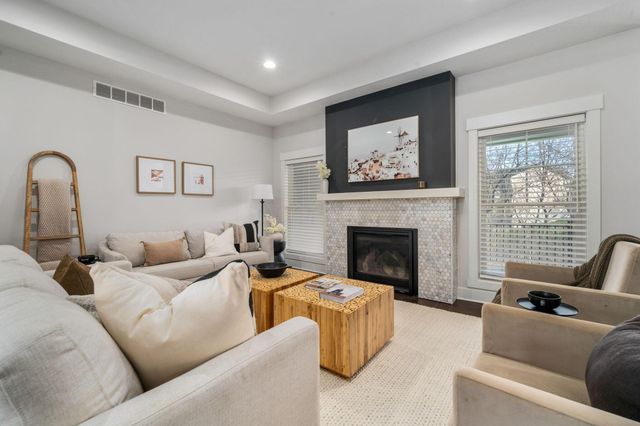 112 Lone Elk Court, Pickerington, OH 43147