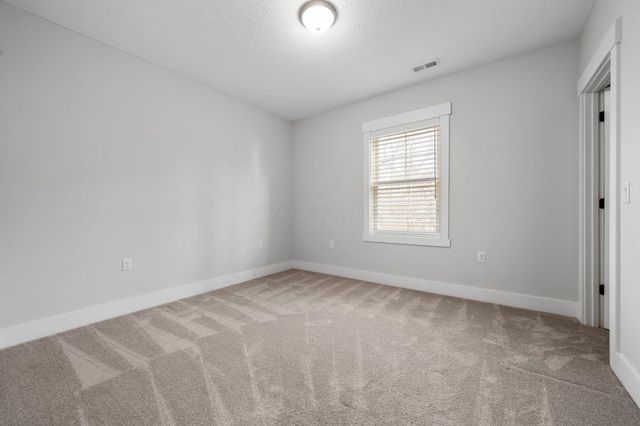 112 Lone Elk Court, Pickerington, OH 43147