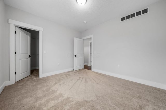 112 Lone Elk Court, Pickerington, OH 43147