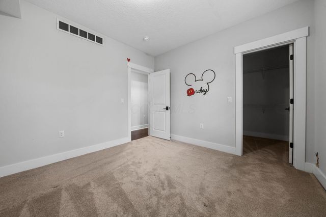 112 Lone Elk Court, Pickerington, OH 43147