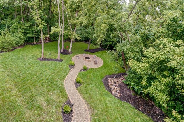 112 Lone Elk Court, Pickerington, OH 43147