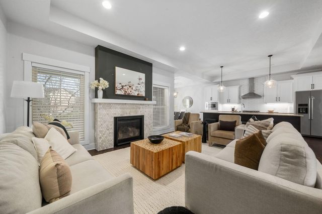 112 Lone Elk Court, Pickerington, OH 43147