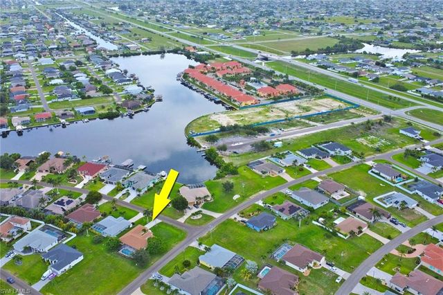 3302 2nd LN, Cape Coral, FL 33991