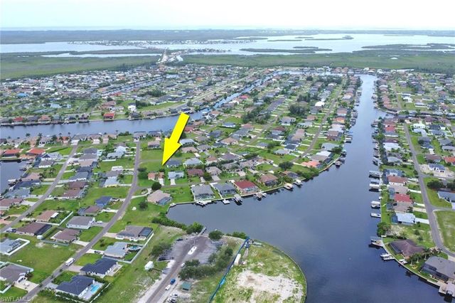 3302 2nd LN, Cape Coral, FL 33991