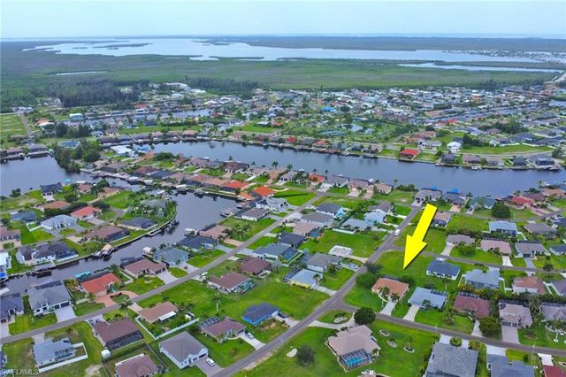 3302 2nd LN, Cape Coral, FL 33991