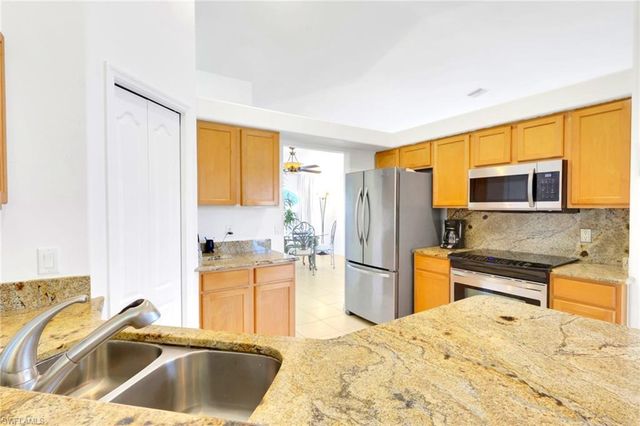 3302 2nd LN, Cape Coral, FL 33991