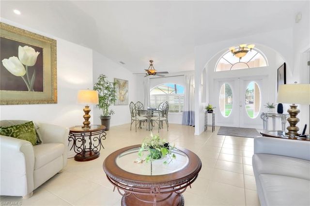 3302 2nd LN, Cape Coral, FL 33991
