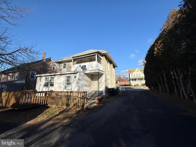 2964 MAIN ST, Morgantown, PA 19543