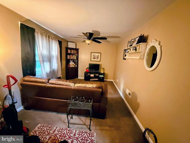 2964 MAIN ST, Morgantown, PA 19543