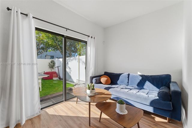 11456 W 33rd Way, Hialeah, FL 33018