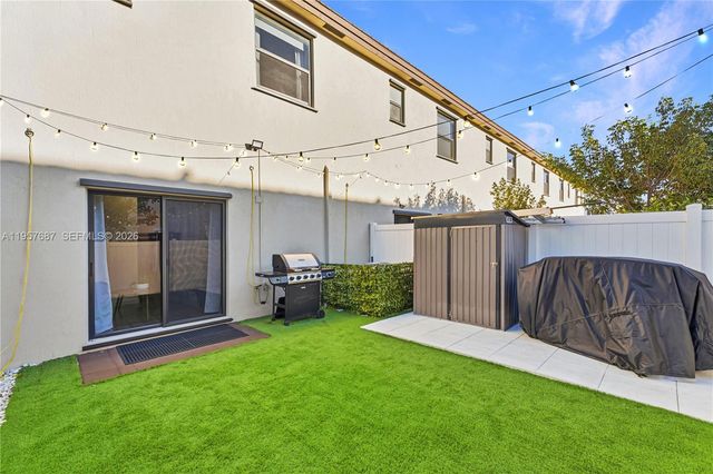 11456 W 33rd Way, Hialeah, FL 33018