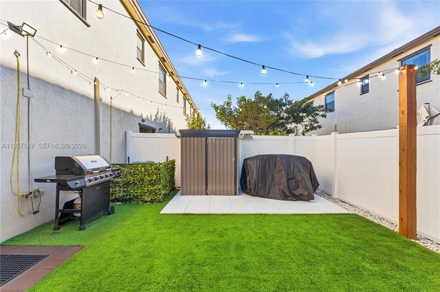 11456 W 33rd Way, Hialeah, FL 33018