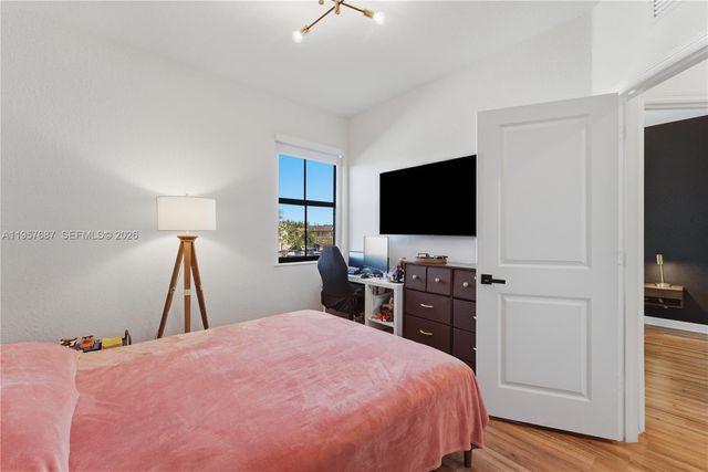 11456 W 33rd Way, Hialeah, FL 33018