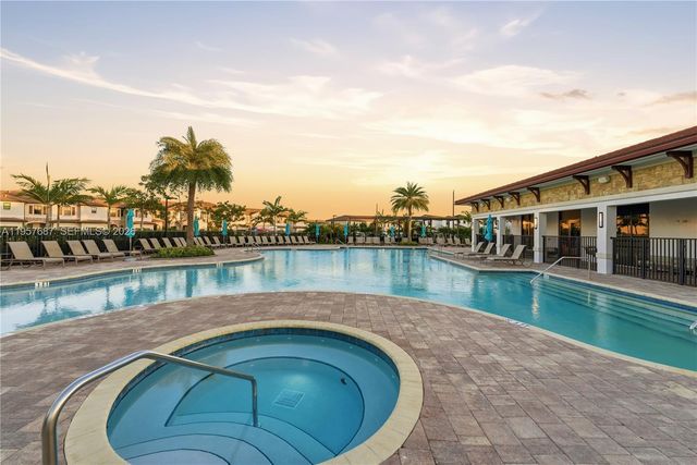 11456 W 33rd Way, Hialeah, FL 33018