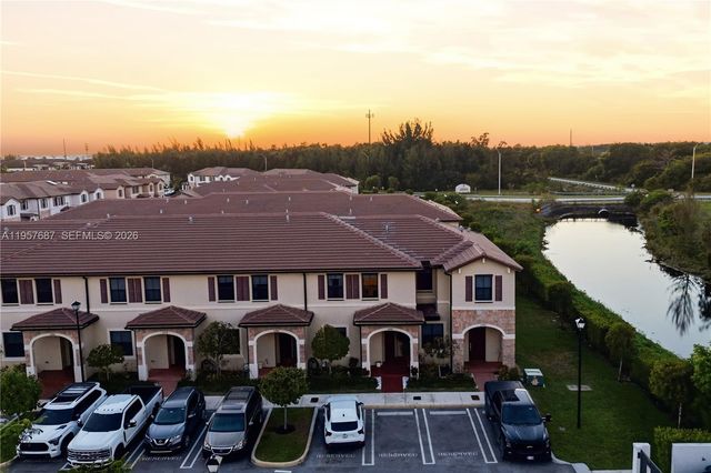 11456 W 33rd Way, Hialeah, FL 33018