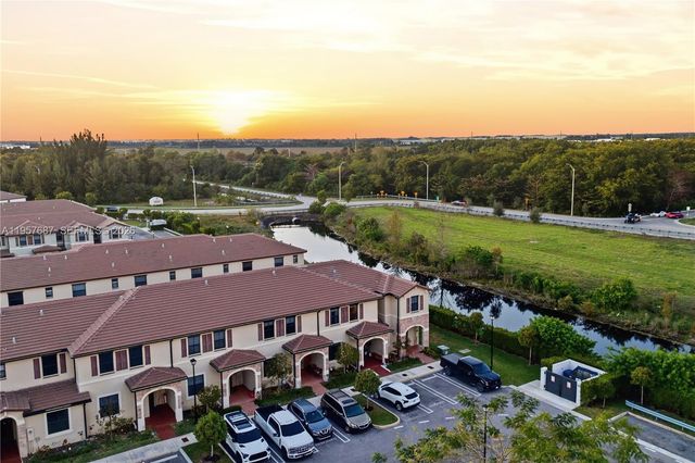 11456 W 33rd Way, Hialeah, FL 33018