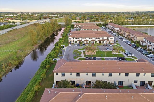 11456 W 33rd Way, Hialeah, FL 33018