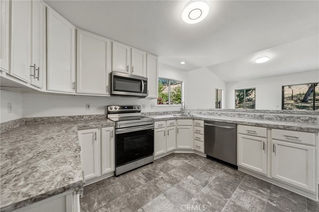 19662 Mountain N, Hidden Valley Lake, CA 95467