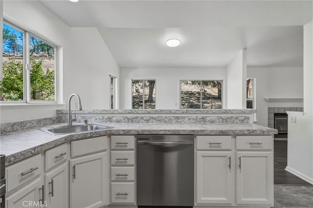 19662 Mountain N, Hidden Valley Lake, CA 95467