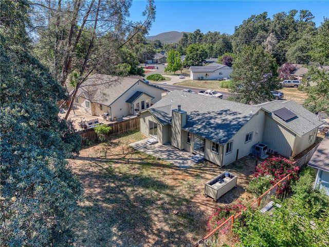 19662 Mountain N, Hidden Valley Lake, CA 95467