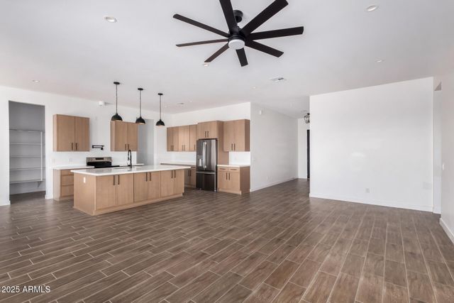 28309 N 220th Drive, Wittmann, AZ 85361