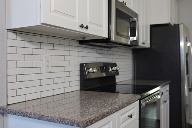 407 Tamarind Street, Lake Jackson, TX 77566