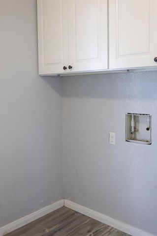 407 Tamarind Street, Lake Jackson, TX 77566