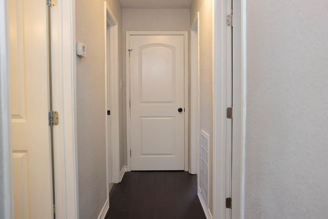 407 Tamarind Street, Lake Jackson, TX 77566