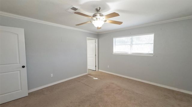 407 Tamarind Street, Lake Jackson, TX 77566