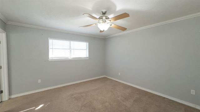 407 Tamarind Street, Lake Jackson, TX 77566