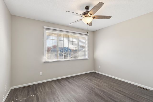 1187 S 51st Street, West Des Moines, IA 50265