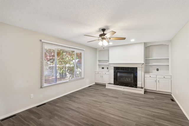 1187 S 51st Street, West Des Moines, IA 50265