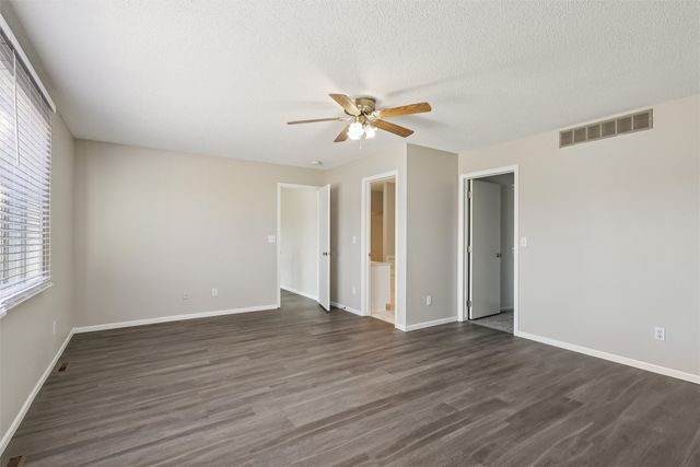 1187 S 51st Street, West Des Moines, IA 50265