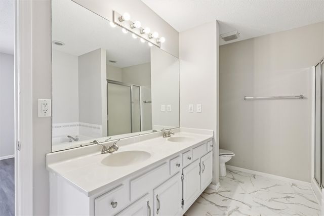 1187 S 51st Street, West Des Moines, IA 50265